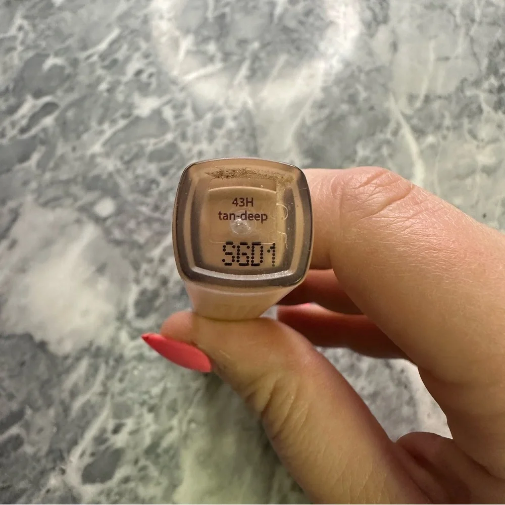 Tarte Creaseless Concealer Tan Deep‎